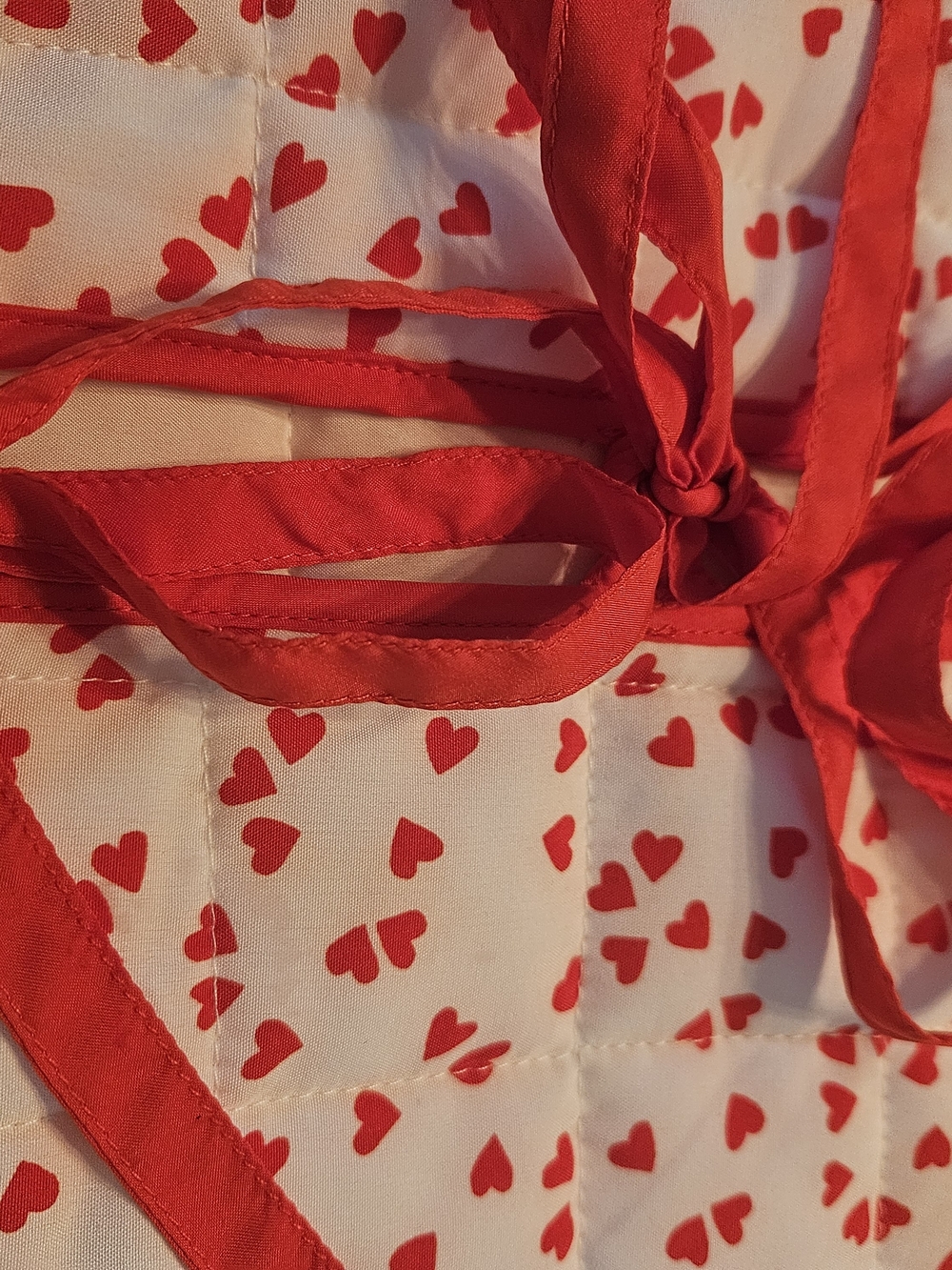 NWOT Quilted Heart-Print Tie-Front Vest - Red & White - Picture 4 of 9